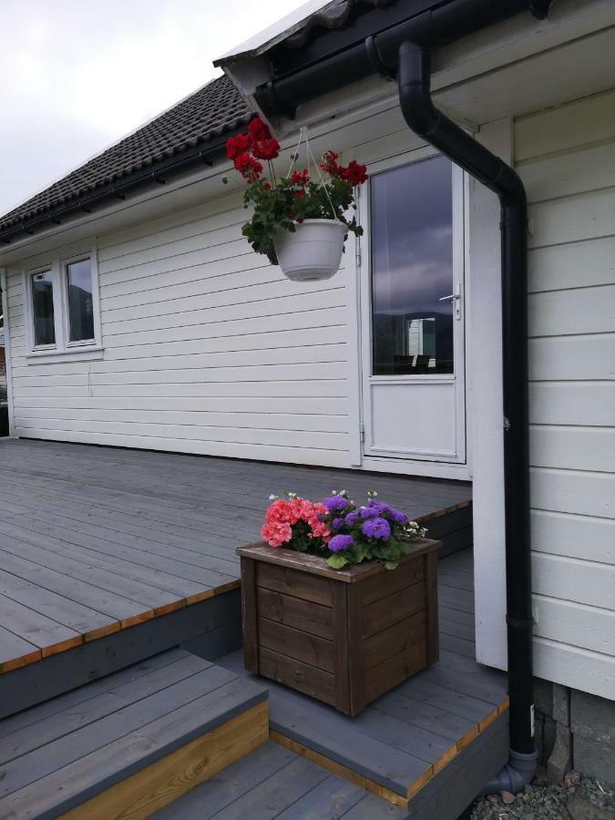 Dada Apartment Hjelmeland Exteriör bild